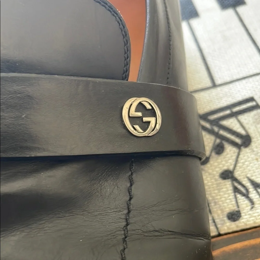 Gucci Black Slip-On Loafers with Polished Leather